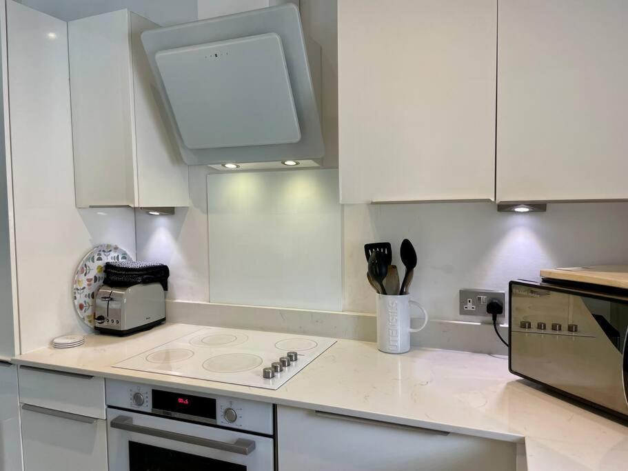 Modern 2 Bed Flat W Parking, Dog Friendly, Central Μπόρνμουθ Εξωτερικό φωτογραφία