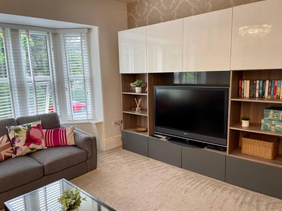 Modern 2 Bed Flat W Parking, Dog Friendly, Central Μπόρνμουθ Εξωτερικό φωτογραφία
