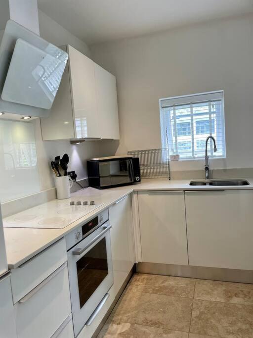 Modern 2 Bed Flat W Parking, Dog Friendly, Central Μπόρνμουθ Εξωτερικό φωτογραφία
