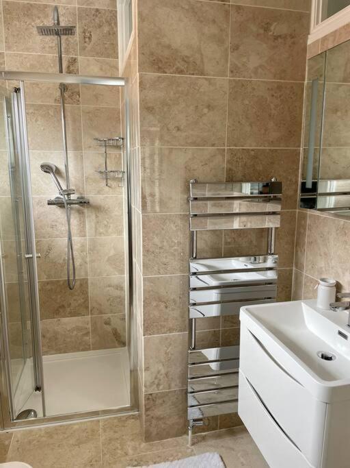 Modern 2 Bed Flat W Parking, Dog Friendly, Central Μπόρνμουθ Εξωτερικό φωτογραφία
