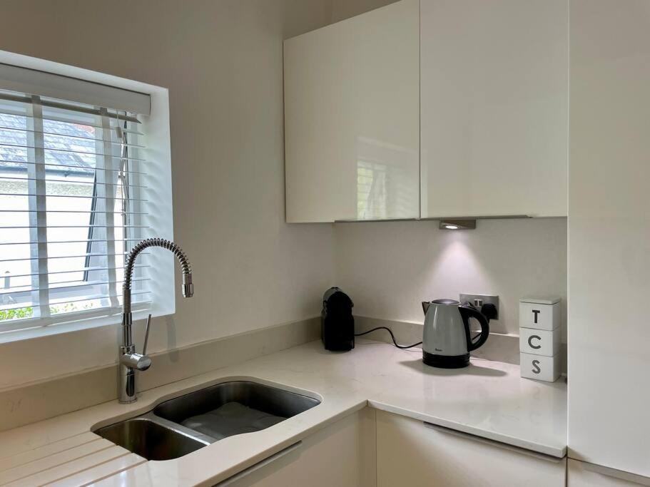 Modern 2 Bed Flat W Parking, Dog Friendly, Central Μπόρνμουθ Εξωτερικό φωτογραφία