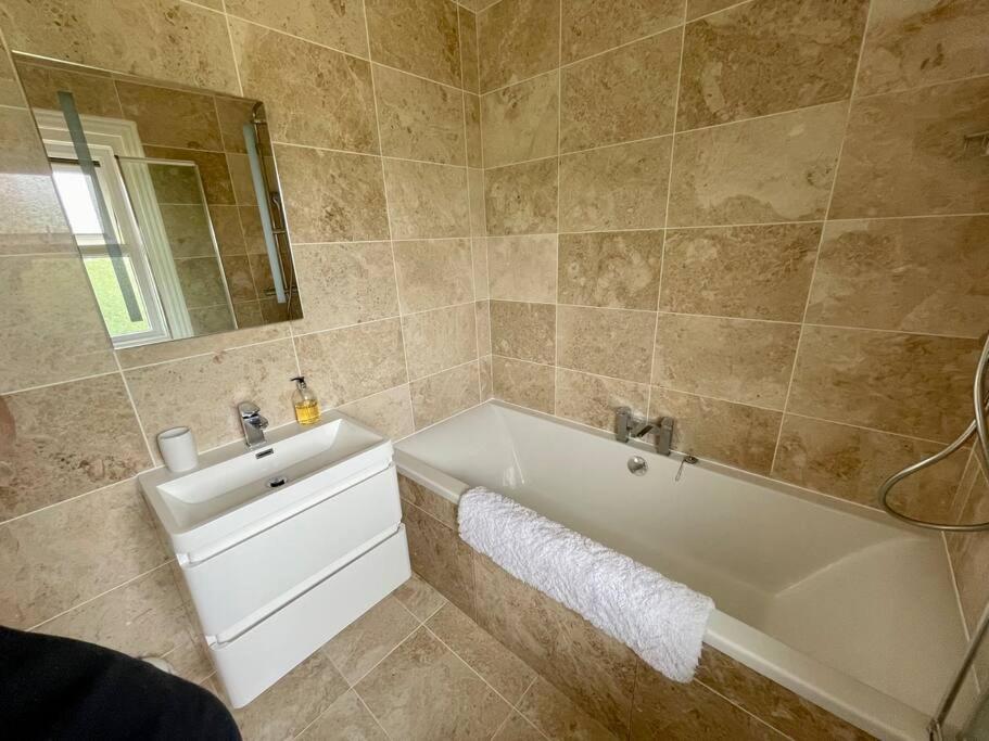 Modern 2 Bed Flat W Parking, Dog Friendly, Central Μπόρνμουθ Εξωτερικό φωτογραφία