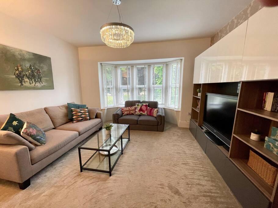 Modern 2 Bed Flat W Parking, Dog Friendly, Central Μπόρνμουθ Εξωτερικό φωτογραφία